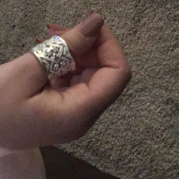 Silver ring - Picture 3 of 3